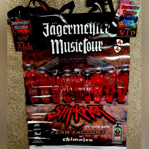 Slipknot autographed tour poster, VIP lanyards and 2 tour guitar picks 2004 - Picture 1 of 7
